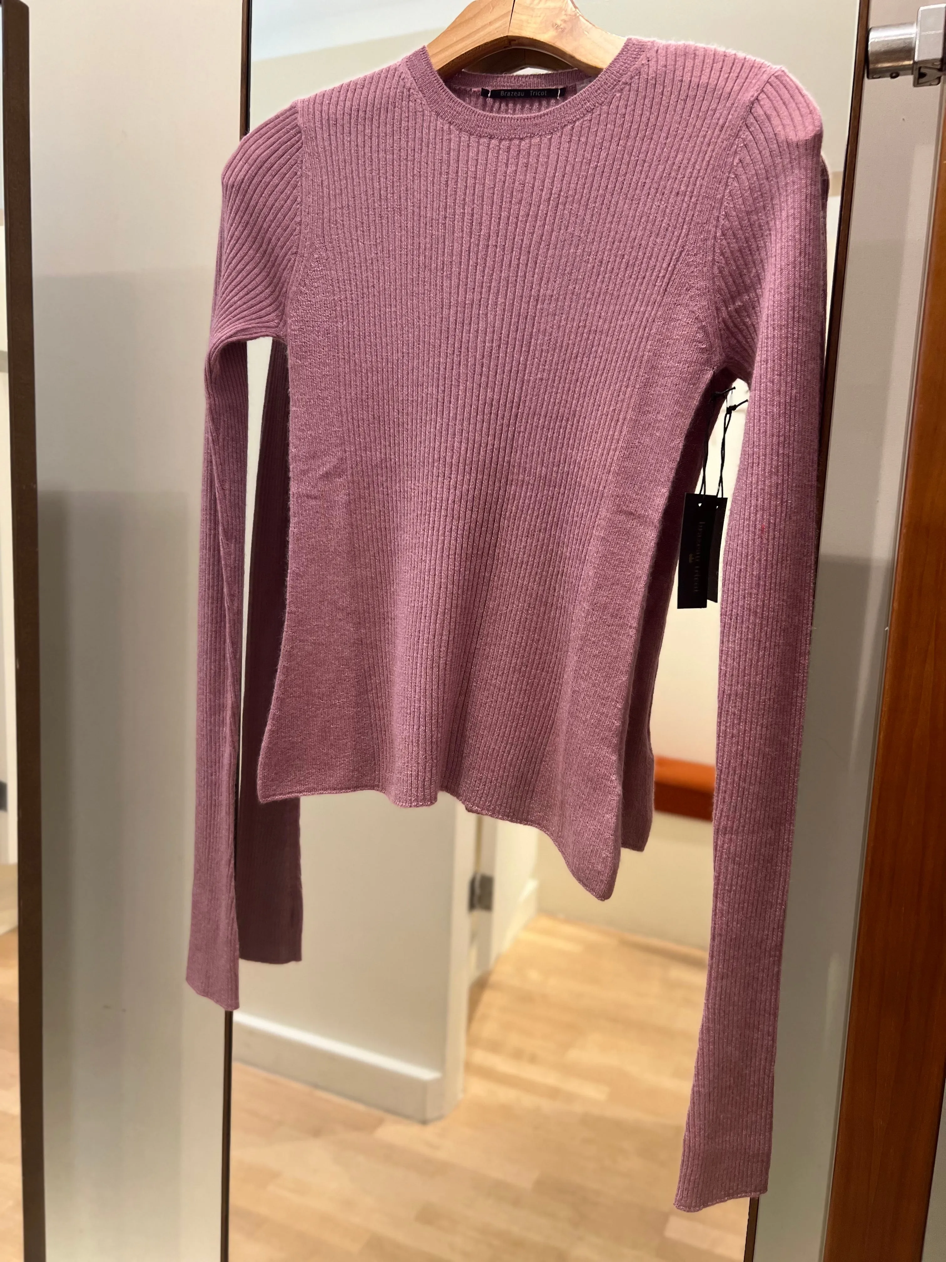 All thumbs cashmere sweater in rosewood