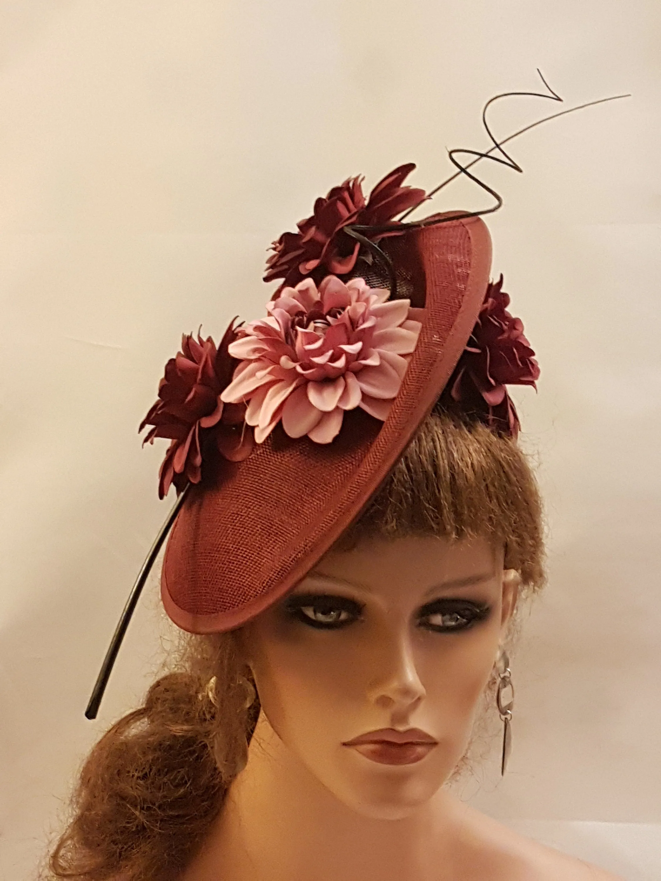 BURGUNDY/MAROON #FASCINATOR 40s50s Hatinator Burgundy hat Race Cocktail Ladies day Ascot Wedding hat long quil feather maroon hat fascinator