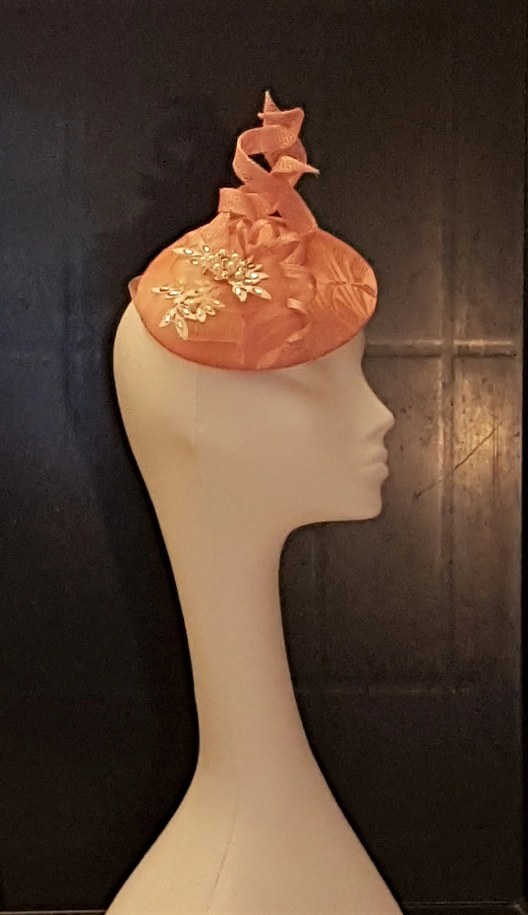 Fascinator Hat, 40s 50s Pink Hat fascinator #Pink hat fascinator, Peachy Pink Cocktail hat, Ladies day, Ascot hat, Peach pink Derby hat