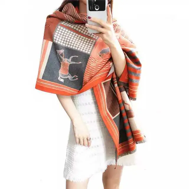 Felise Traveler Scarf Orange