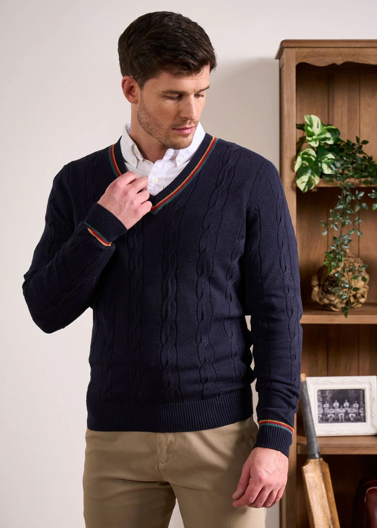Sandford Cotton Cashmere Cable Knit Vee Neck Jumper In Dark Navy