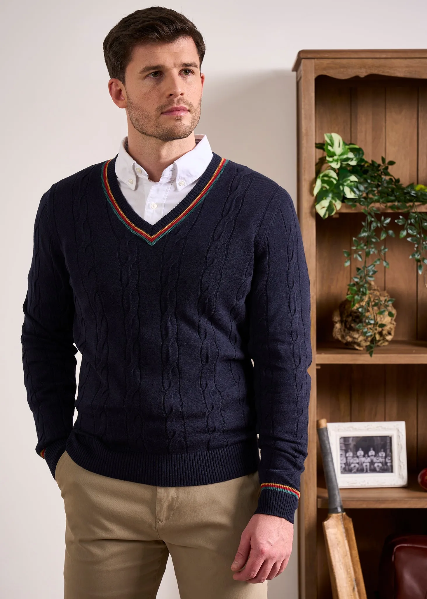 Sandford Cotton Cashmere Cable Knit Vee Neck Jumper In Dark Navy