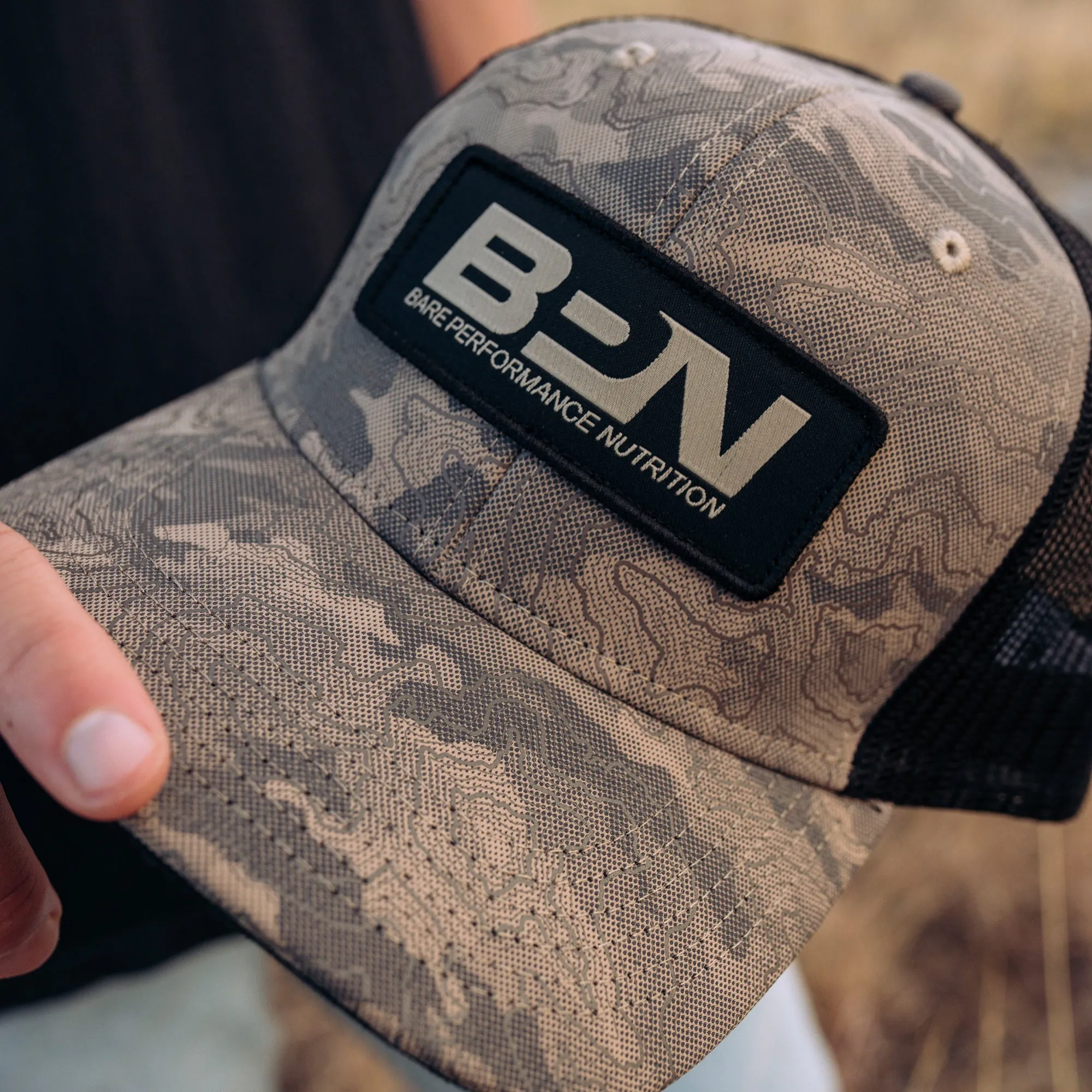Snapback Hat / Black   Desert Camo