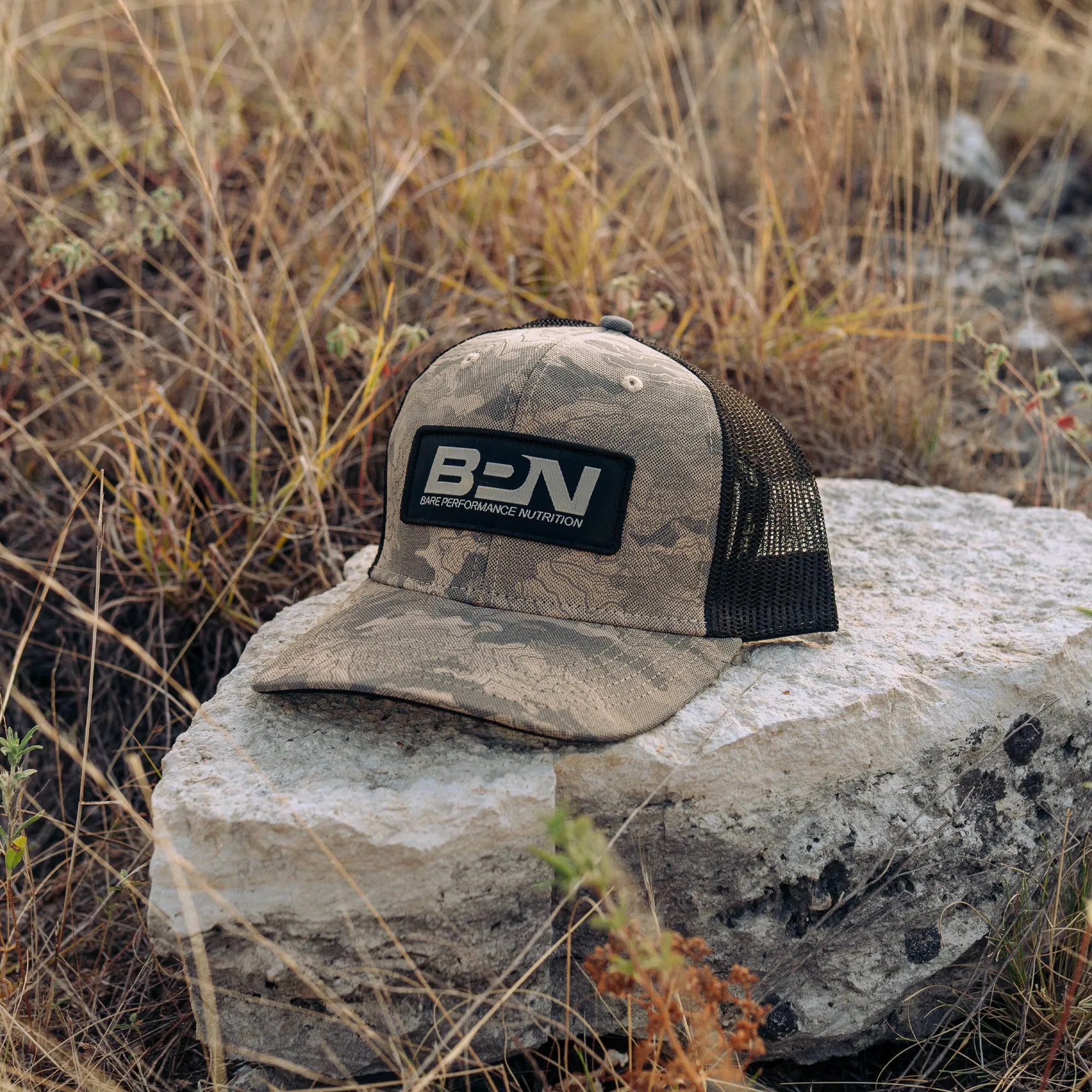 Snapback Hat / Black   Desert Camo
