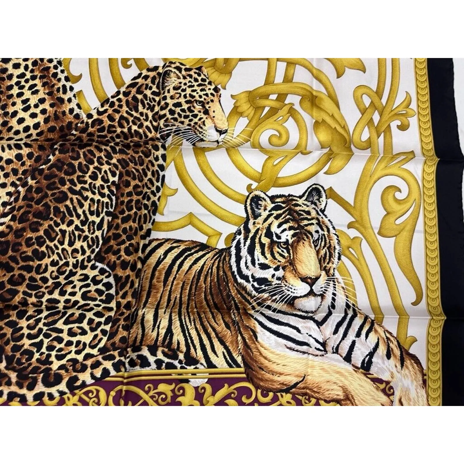 VTG NIB Salvatore Ferragamo Womens 100% Silk Square Scarf Tigers 34"