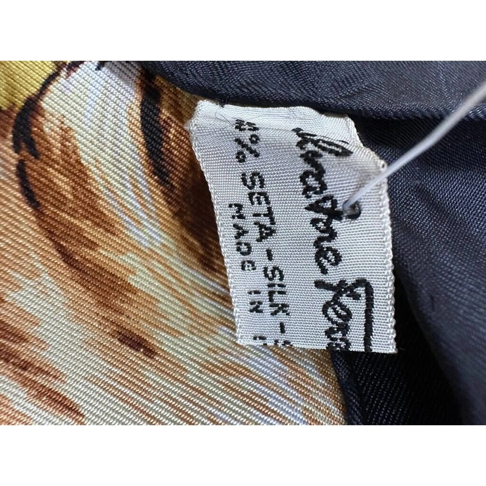 VTG NIB Salvatore Ferragamo Womens 100% Silk Square Scarf Tigers 34"