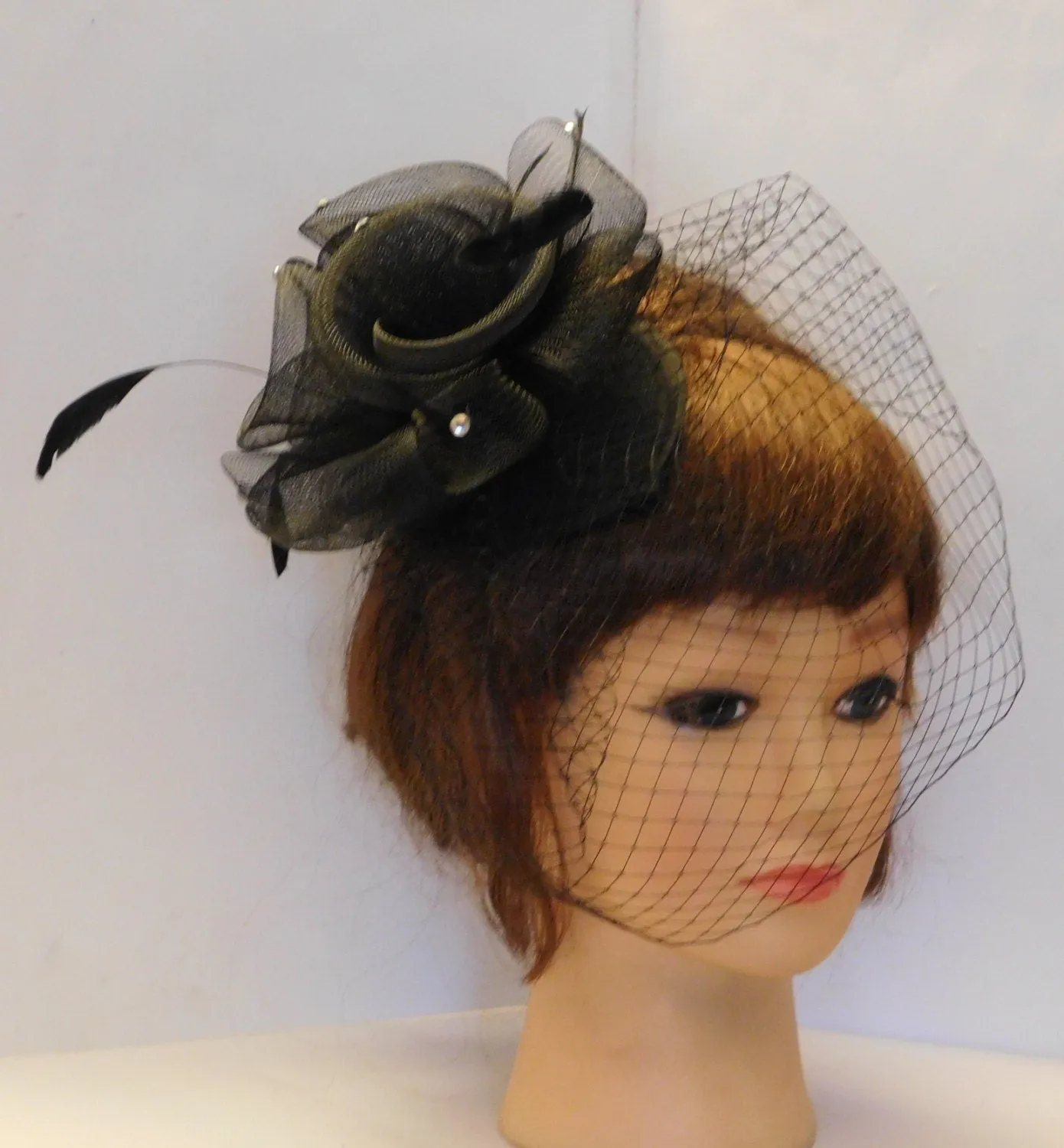 WHITE,IVORY, BLACK Birdcage veil Teardrop HAT Fascinator Weddings Race Ascot Goodwood Halloween  Vintage inspired French net veil feather mini HAT